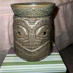 Scentsy Tiki warmer